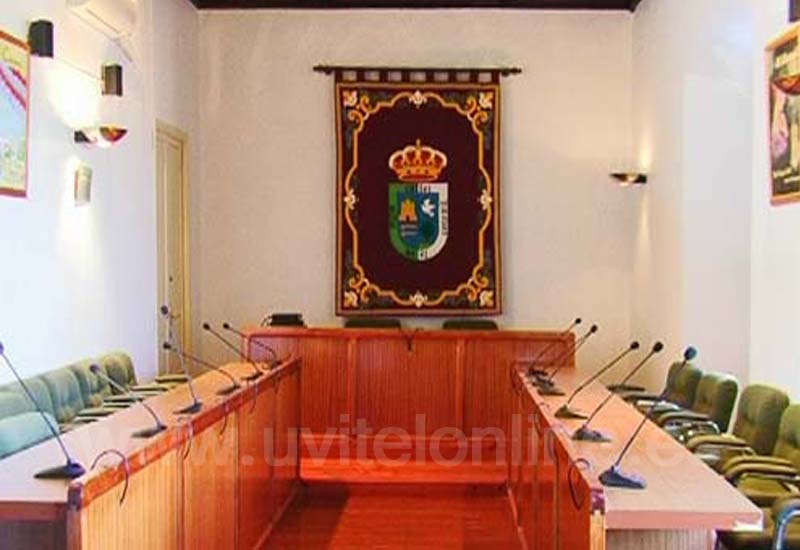 La Corporacin de el Ayuntamiento de El Coronil se adhiere al escrito de la situacin de los Juzgados de Utrera