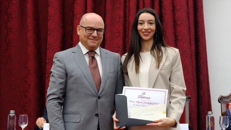 Patricia Garca Zamora reconocida con el Premio Legado Jos Vallejo por su excelencia acadmica